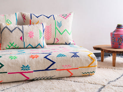 4ft Handmade Amazigh Vintage Sofa Lia ⵢⴰⵣ. FREE SHIPPING