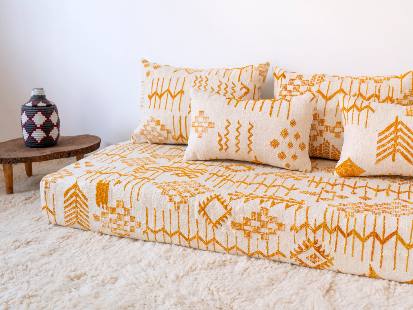 180cm/6ft Handmade Amazigh Tamzgha Sofa ⵜⴰⴼⵍⴻⵙⵜ