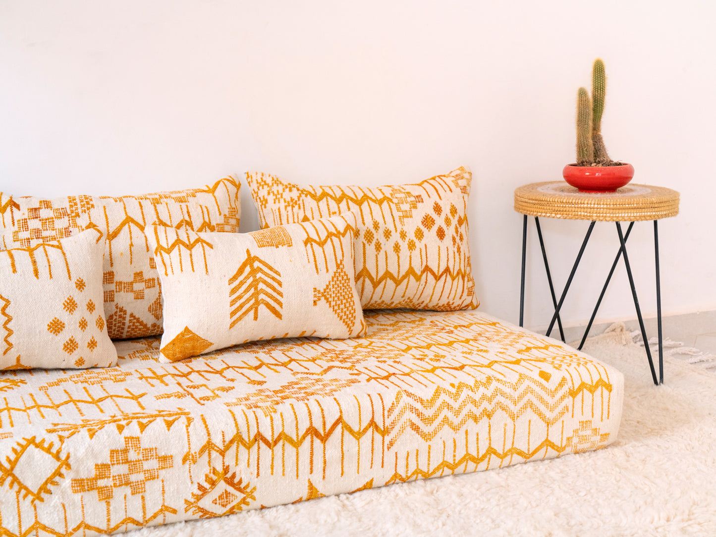 180cm/6ft Handmade Amazigh Tamzgha Sofa ⵜⴰⴼⵍⴻⵙⵜ