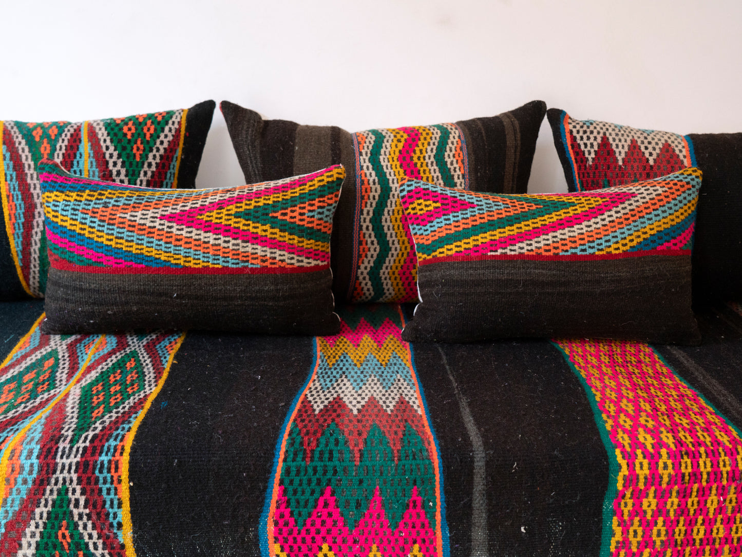 180cm/6ft Handmade Amazigh Sahara Sofa ⵜⴰⴼⵍⴻⵙⵜ