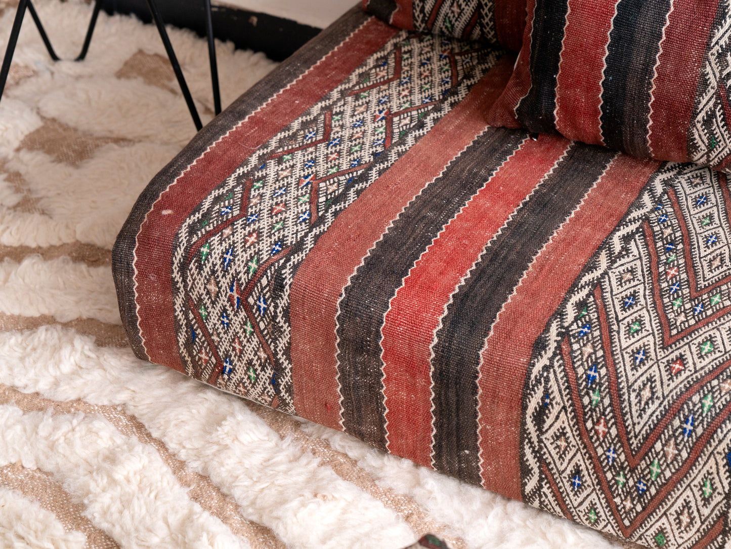 6ft Handmade Amazigh Vintage Sofa Nouh ⴰⵓⵔⵉⵏⵊ. FREE SHIPPING