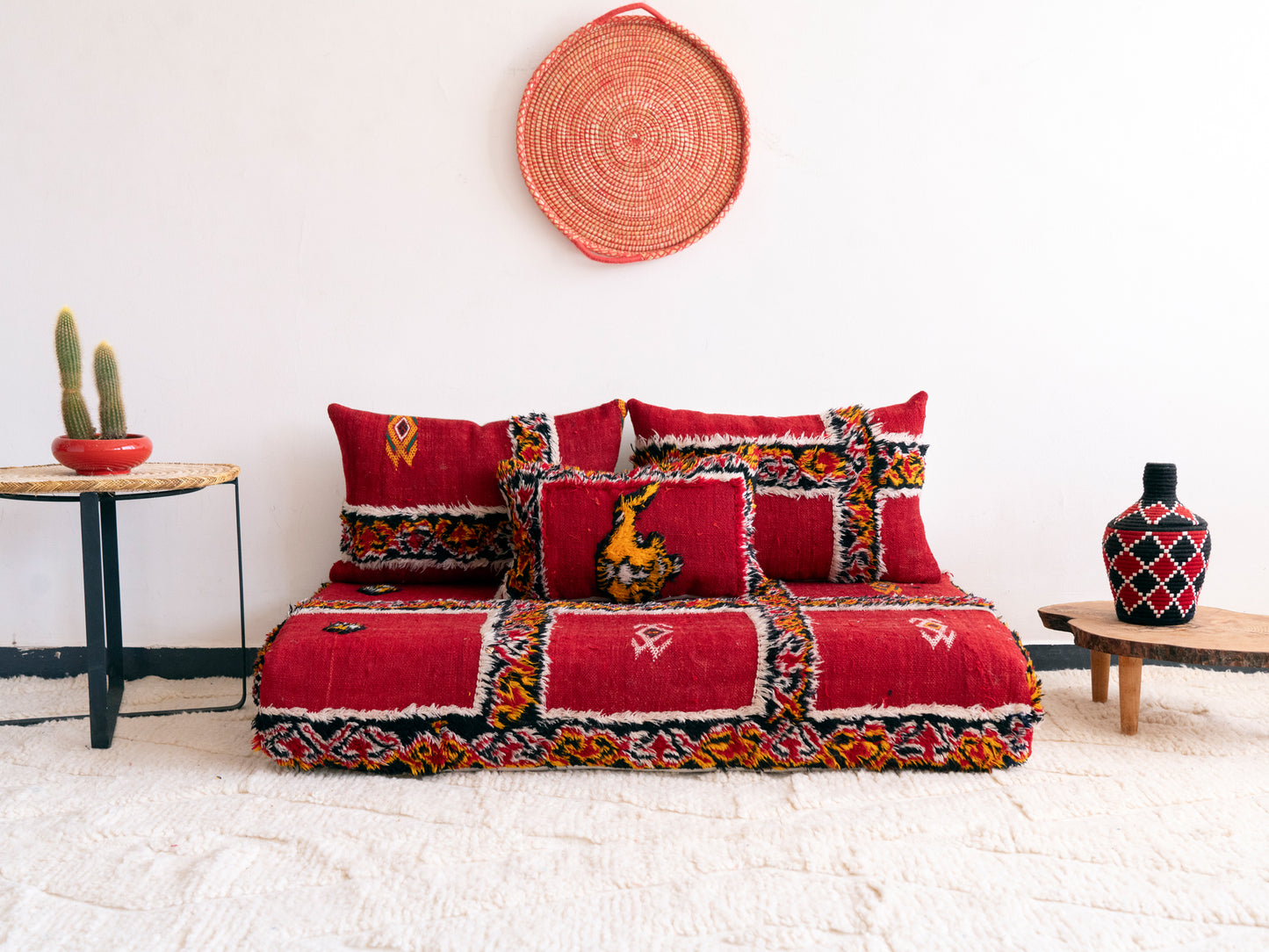 4ft Handmade Amazigh Illino Sofa ⵜⴰⴼⵍⴻⵙⵜ. FREE SHIPPING