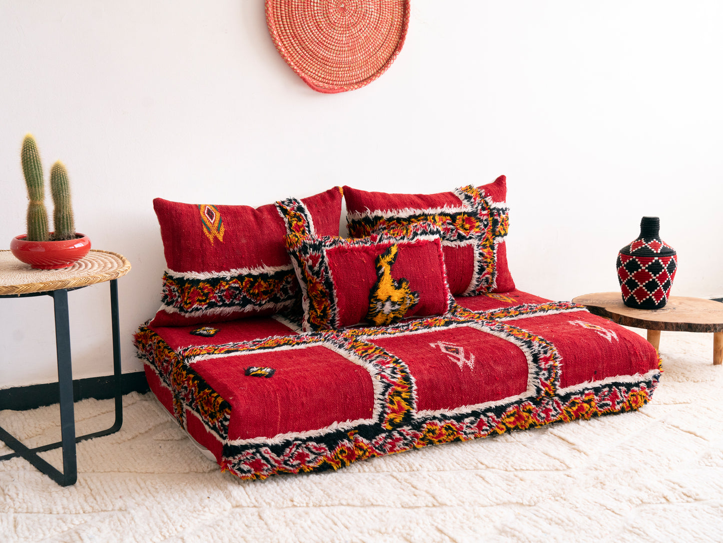 4ft Handmade Amazigh Illino Sofa ⵜⴰⴼⵍⴻⵙⵜ. FREE SHIPPING