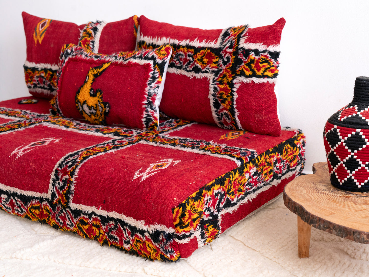 4ft Handmade Amazigh Illino Sofa ⵜⴰⴼⵍⴻⵙⵜ. FREE SHIPPING