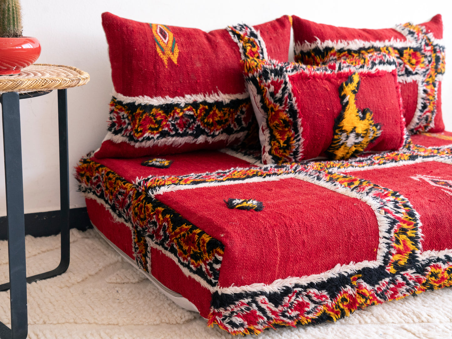 4ft Handmade Amazigh Illino Sofa ⵜⴰⴼⵍⴻⵙⵜ. FREE SHIPPING