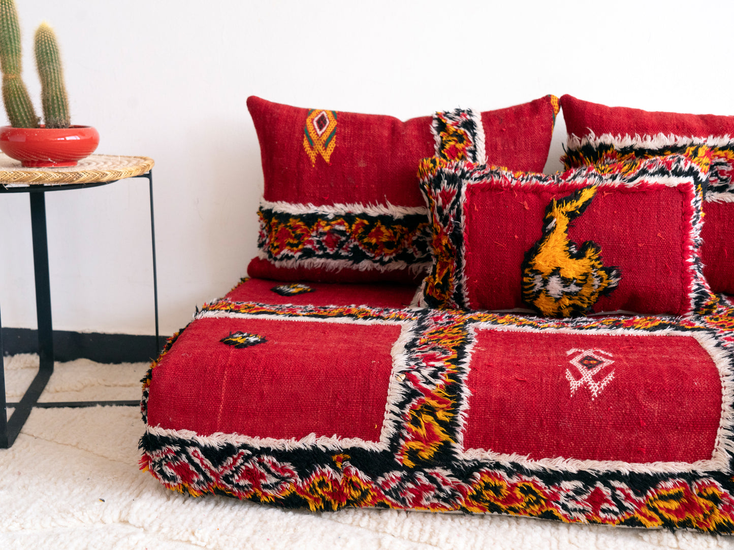 4ft Handmade Amazigh Illino Sofa ⵜⴰⴼⵍⴻⵙⵜ. FREE SHIPPING