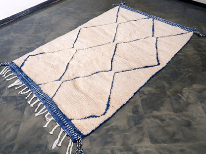 5x8 ft Handmade Amazigh Rug ⵜⵉⴷⵔⵓⵡⵛⵉⵏ. FREE SHIPPING
