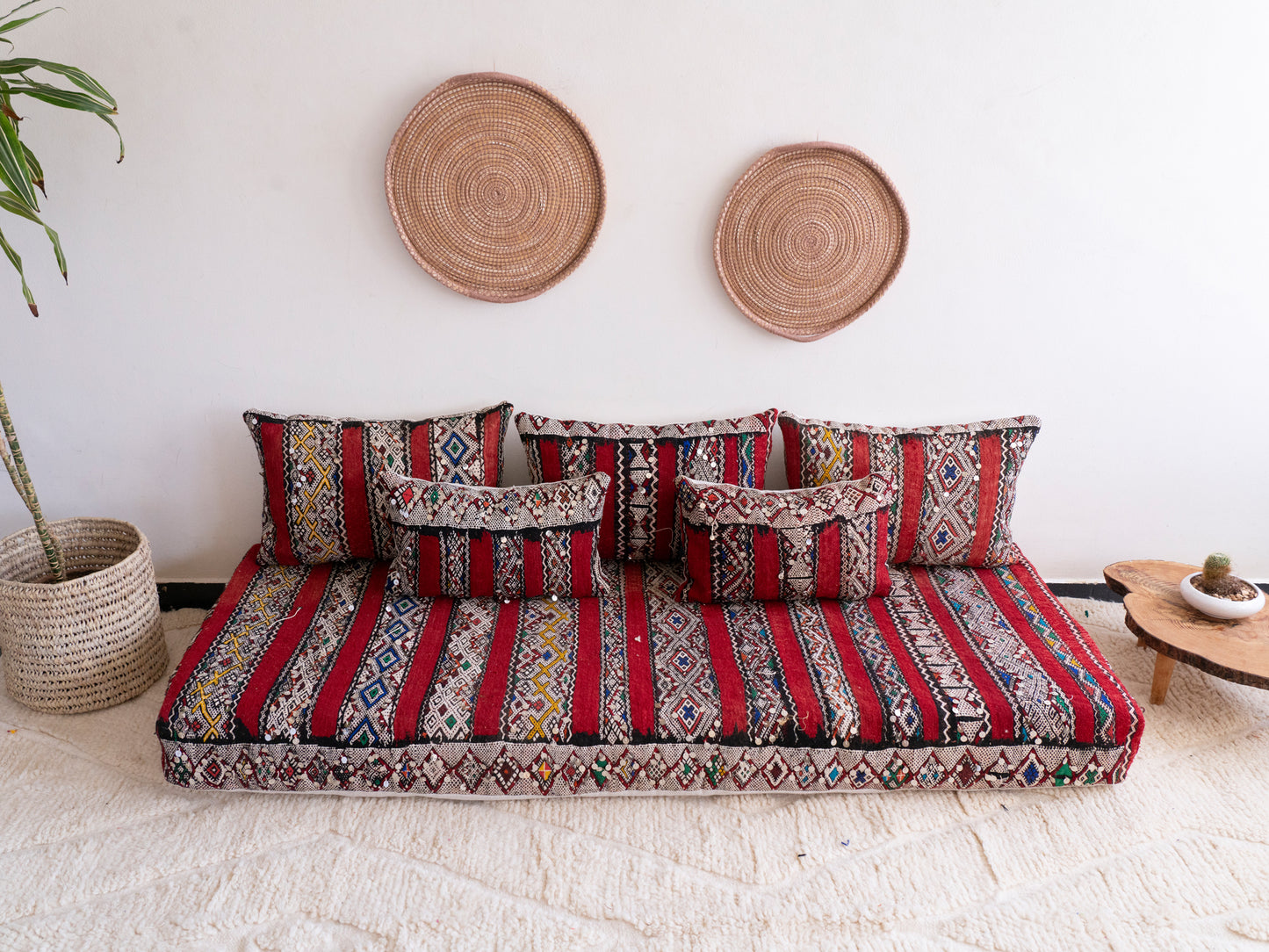 6ft Handmade Amazigh Vintage Sofa Tamzgha ⴰⵓⵔⵉⵏⵊ. FREE SHIPPING