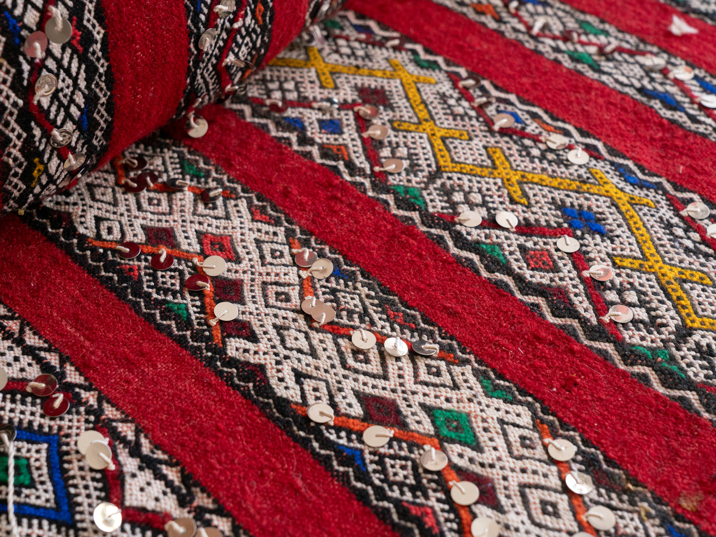 6ft Handmade Amazigh Vintage Sofa Tamzgha ⴰⵓⵔⵉⵏⵊ. FREE SHIPPING