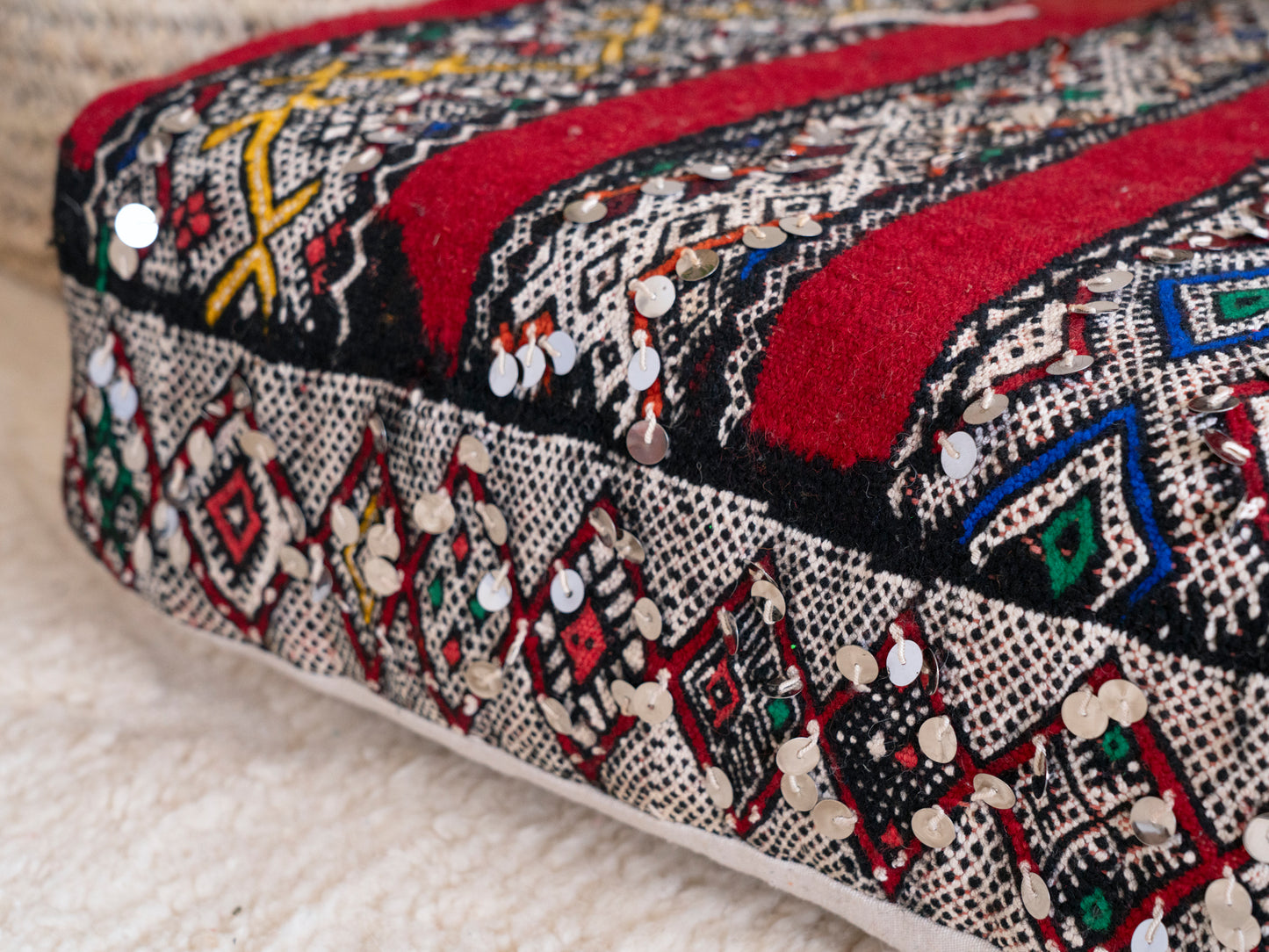 6ft Handmade Amazigh Vintage Sofa Tamzgha ⴰⵓⵔⵉⵏⵊ. FREE SHIPPING