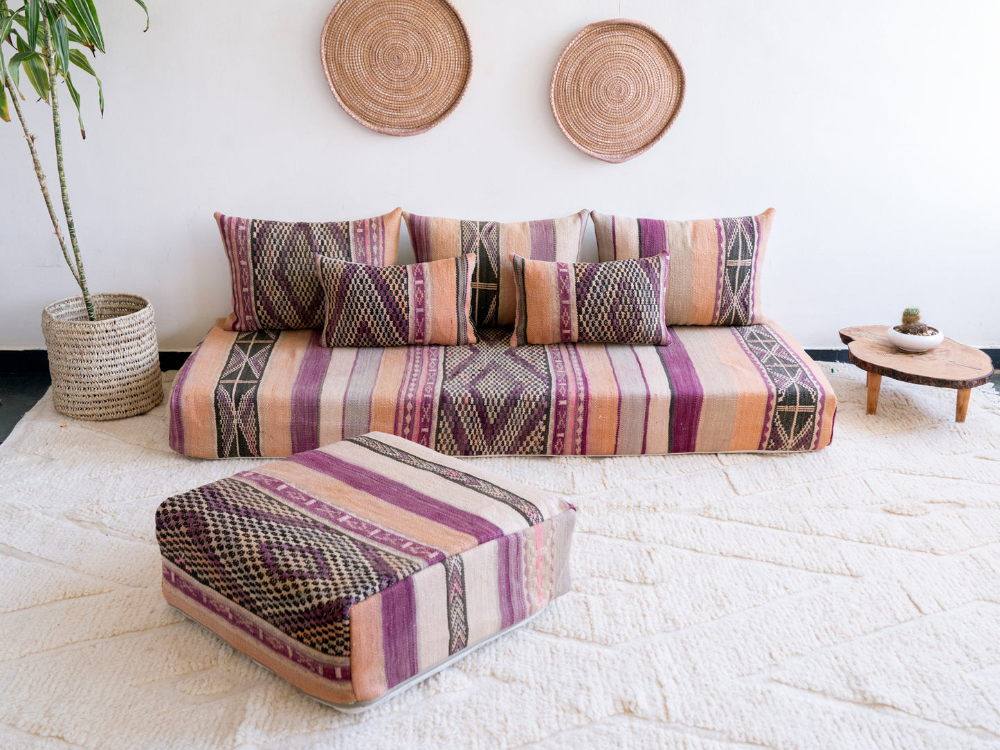 6ft Handmade Amazigh Vintage Sofa Azrou ⴰⵓⵔⵉⵏⵊ. FREE SHIPPING