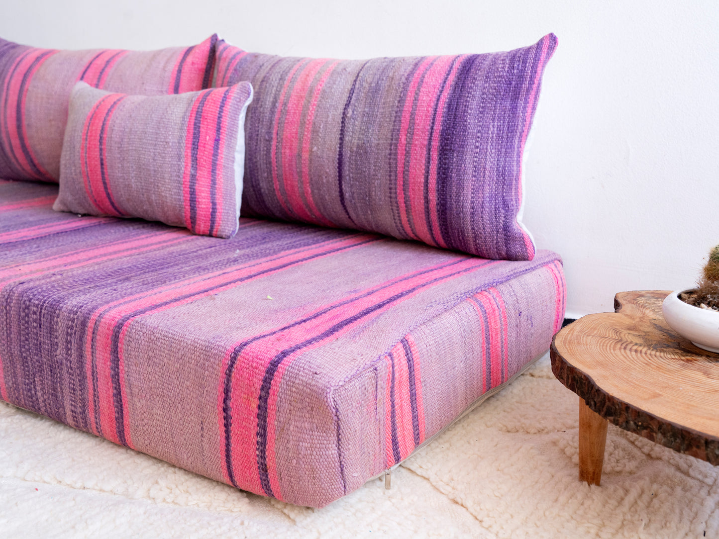 5ft Handmade Amazigh Sofa Taghazout ⵜⴰⴼⵍⴻⵙⵜ. FREE SHIPPING