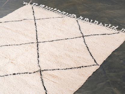 5x7 ft Handmade Amazigh Rug ⵜⵉⴷⵔⵓⵡⵛⵉⵏ. FREE SHIPPING