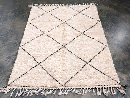 5x7 ft Handmade Amazigh Rug ⵜⵉⴷⵔⵓⵡⵛⵉⵏ. FREE SHIPPING