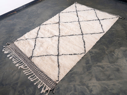 5x8 ft Handmade Rug Amazigh Beni Ourain ⵉⵍⵍⵉ. FREE SHIPPING