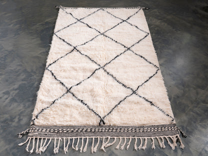 5x8 ft Handmade Rug Amazigh Beni Ourain ⵉⵍⵍⵉ. FREE SHIPPING