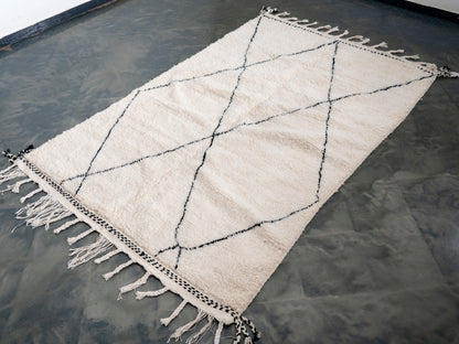 5x7 ft Handmade Rug Amazigh Beni Ourain ⵜⵓⴷⴻⵔⵜ. FREE SHIPPING