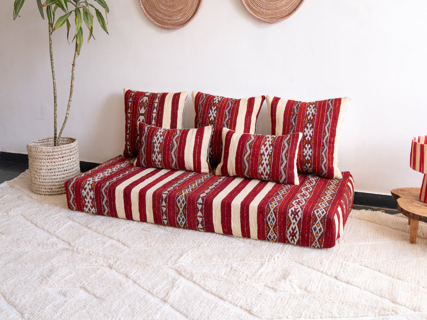 5ft Handmade Amazigh Handira Sofa ⵜⴰⴼⵍⴻⵙⵜ. FREE SHIPPING