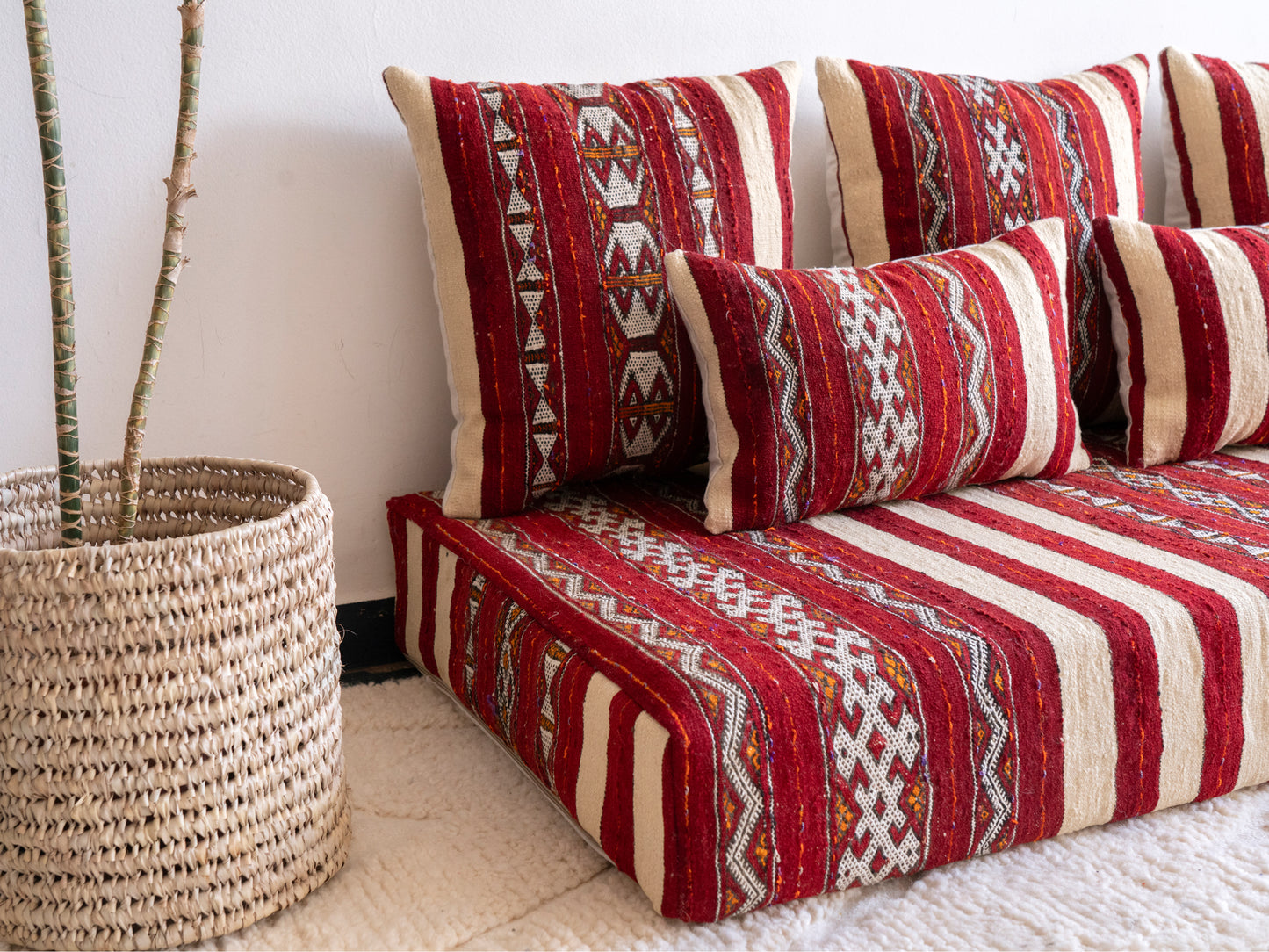 5ft Handmade Amazigh Handira Sofa ⵜⴰⴼⵍⴻⵙⵜ. FREE SHIPPING