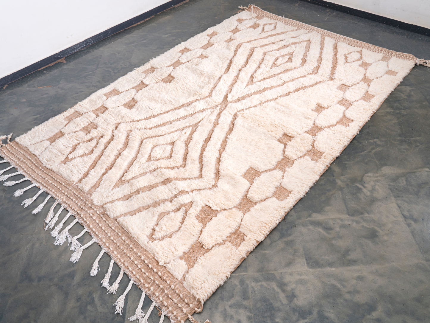 7X10 ft Handmade Rug Amazigh Beni Ourain ⵜⵓⴷⴻⵔⵜ. FREE SHIPPING