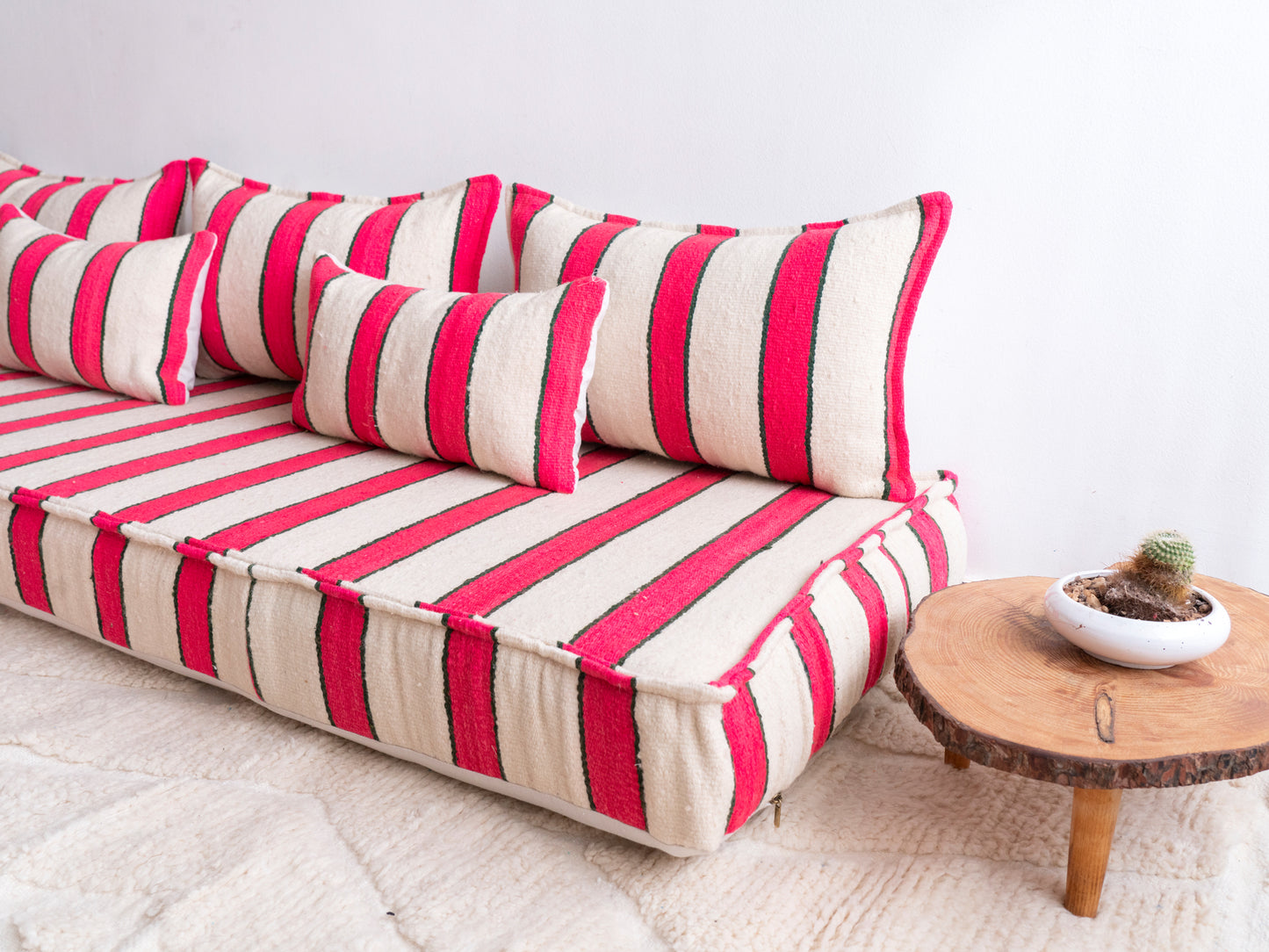 6ft Handmade Amazigh Vintage Sofa Tafrout ⴰⵓⵔⵉⵏⵊ. FREE SHIPPING