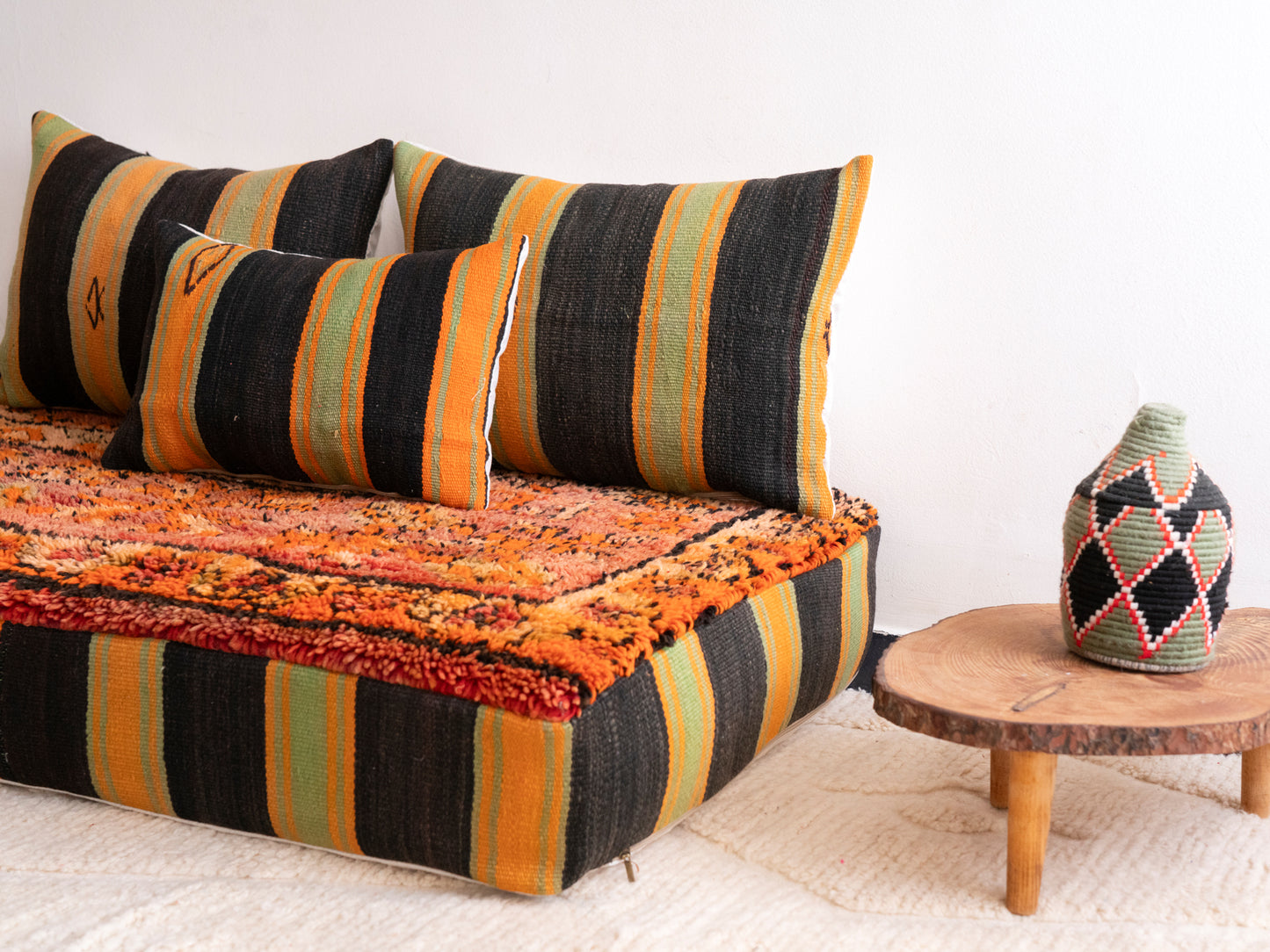 4ft Handmade Amazigh Illino Sofa Laayoun ⵜⴰⴼⵍⴻⵙⵜ. FREE SHIPPING