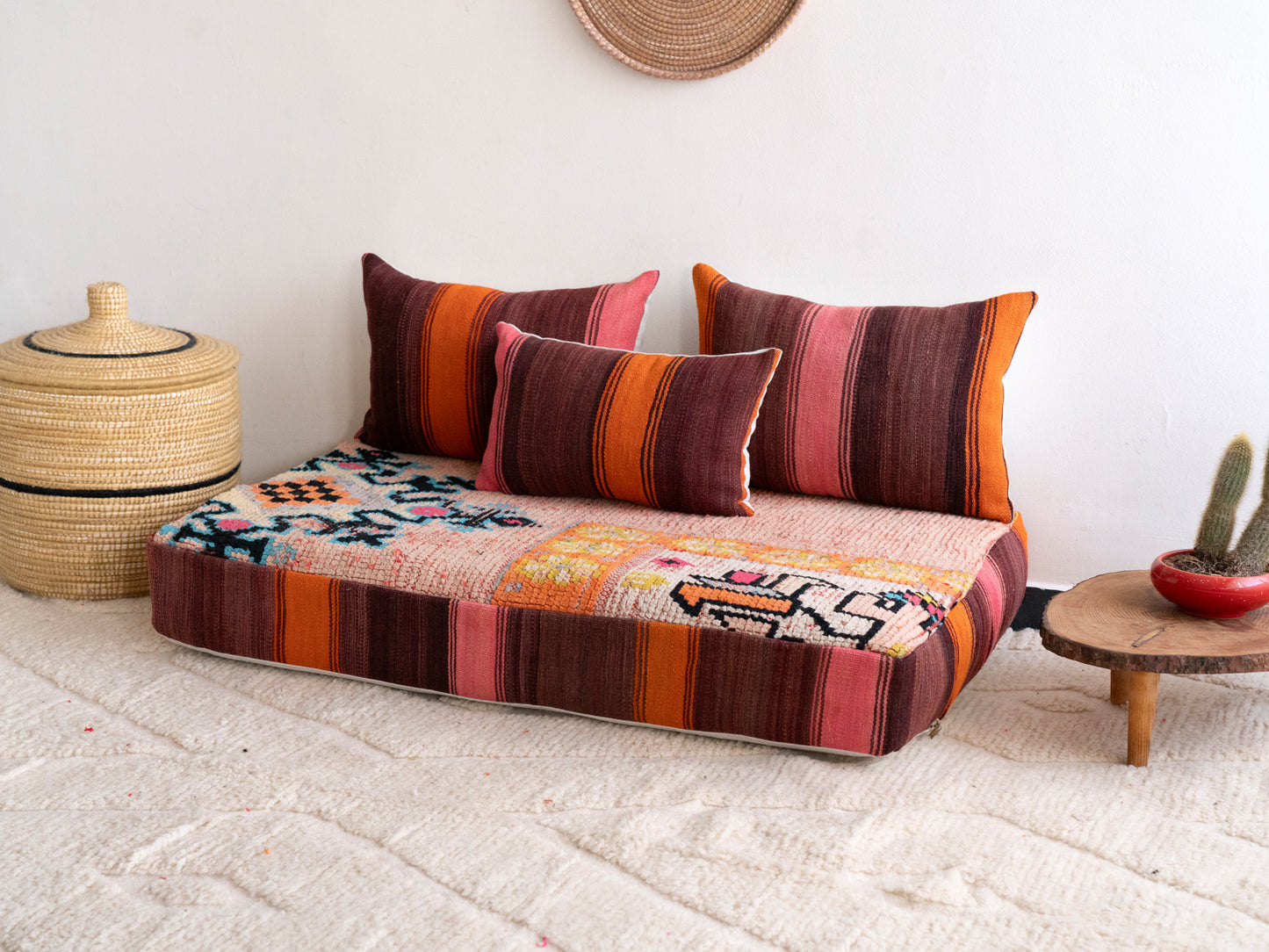 4ft Handmade Amazigh Illino Sofa Akchour ⵜⴰⴼⵍⴻⵙⵜ. FREE SHIPPING