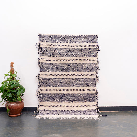 3X5 ft Handmade Amazigh Kilim Rug Aguelmous ⴰⵢⵢⵓⵔ. FREE SHIPPING