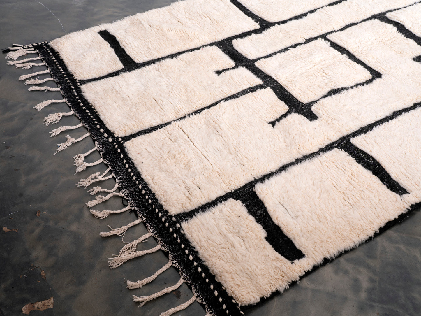 6x10 ft Large Handmade Amazigh Rug ⵉⵍⵍⵉ. FREE SHIPPING