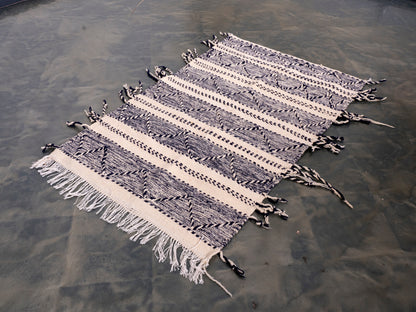 3X5 ft Handmade Amazigh Kilim Rug Aguelmous ⴰⵢⵢⵓⵔ. FREE SHIPPING
