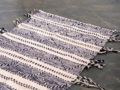 3X5 ft Handmade Amazigh Kilim Rug Aguelmous ⴰⵢⵢⵓⵔ. FREE SHIPPING