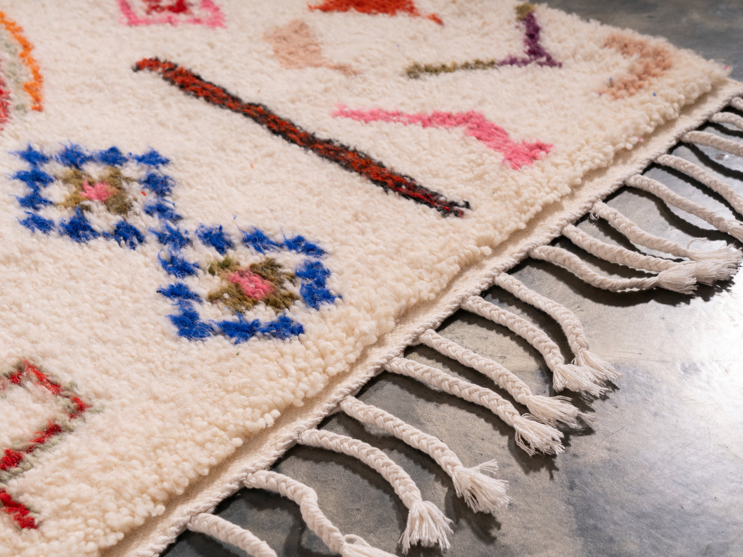 3x5 ft Handmade Rug Amazigh Azilal ⴰⵢⵢⵓⵔ. FREE SHIPPING