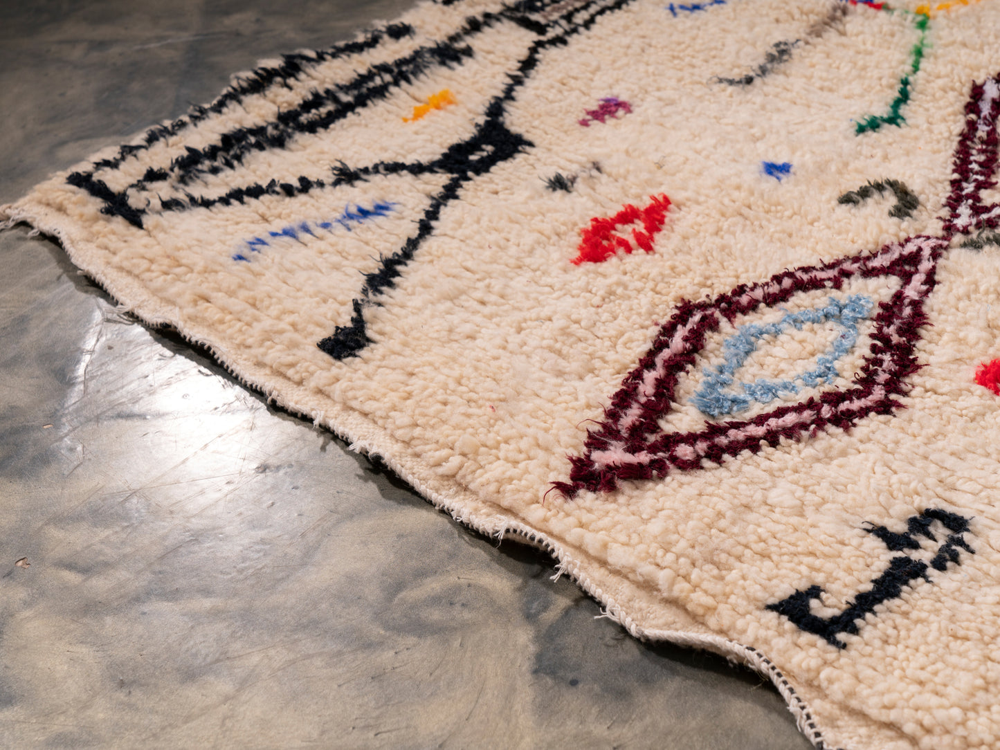 3x5 ft Handmade Rug Amazigh Azilal ⴰⵢⵢⵓⵔ. FREE SHIPPING