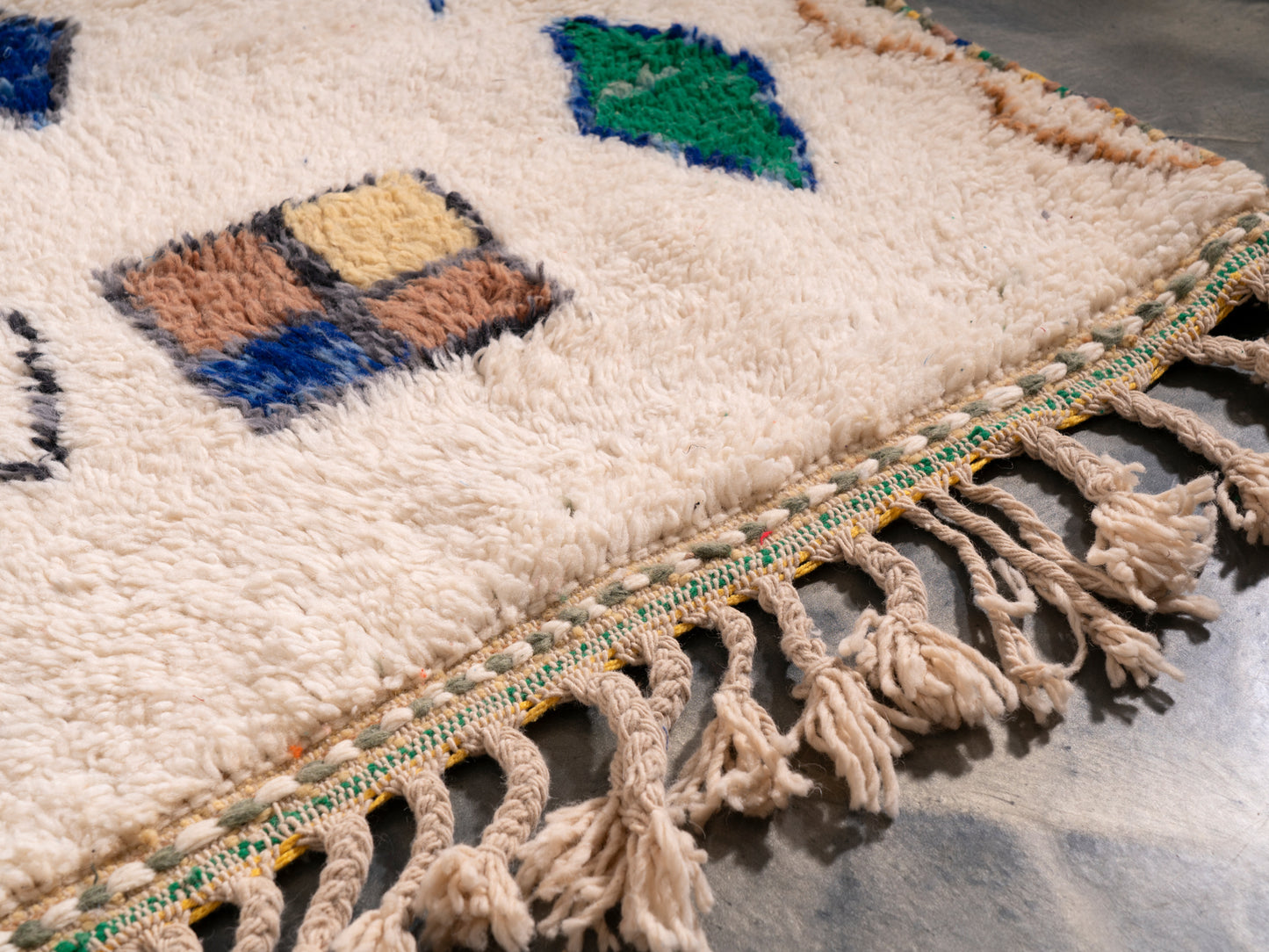 4x5 ft Handmade Rug Amazigh Azilal ⴰⵏⵉⵔ. FREE SHIPPING