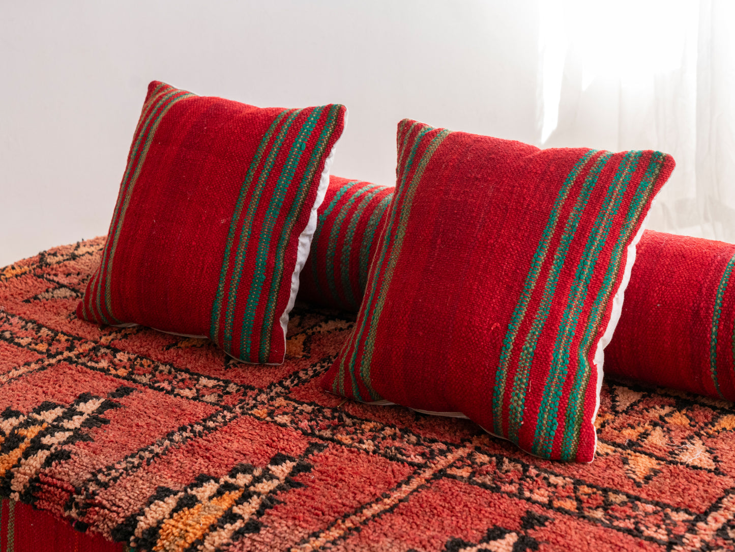 5ft Handmade Amazigh Sofa Marrakech ⵜⴰⴼⵍⴻⵙⵜ. FREE SHIPPING