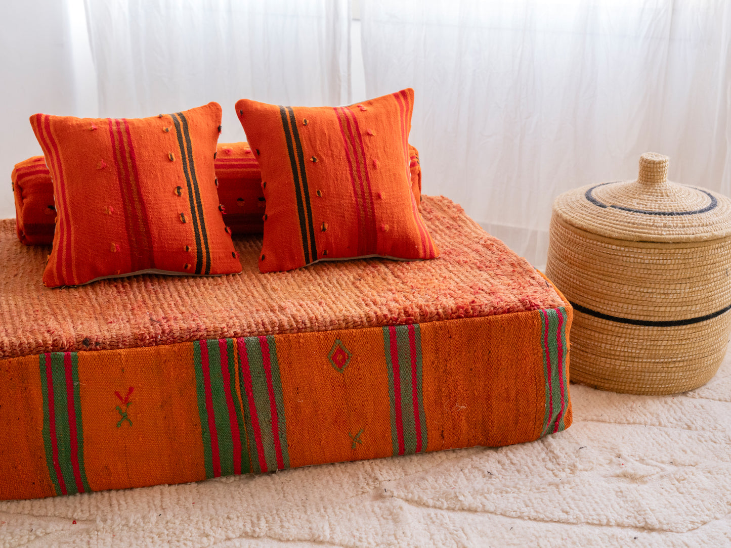 4ft Handmade Amazigh Illino Sofa Dakhla ⵜⴰⴼⵍⴻⵙⵜ. FREE SHIPPING