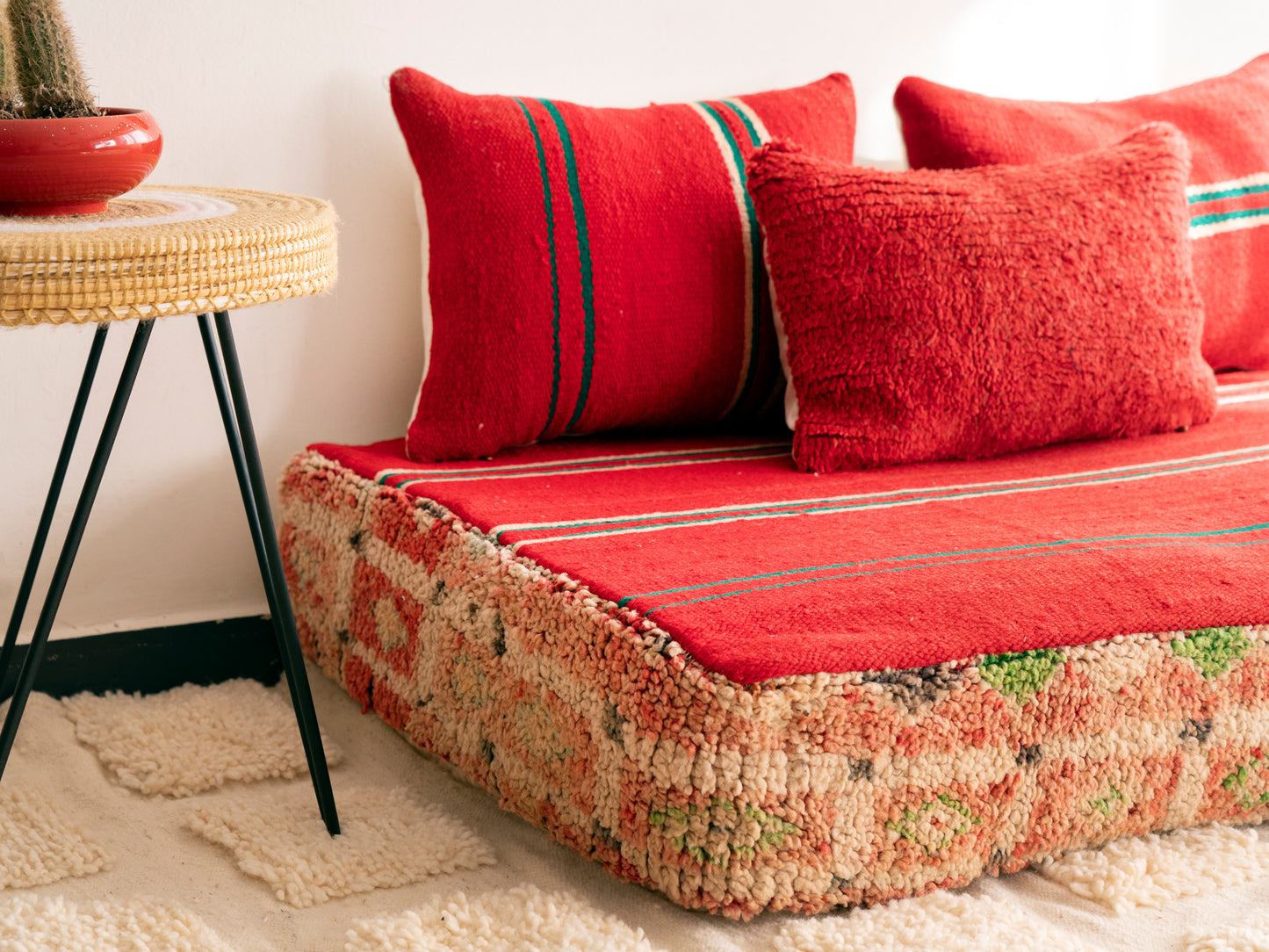4ft Handmade Amazigh Sofa Safi ⵜⴰⴼⵍⴻⵙⵜ. FREE SHIPPING