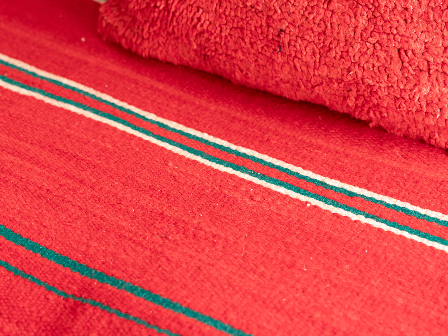 4ft Handmade Amazigh Sofa Safi ⵜⴰⴼⵍⴻⵙⵜ. FREE SHIPPING