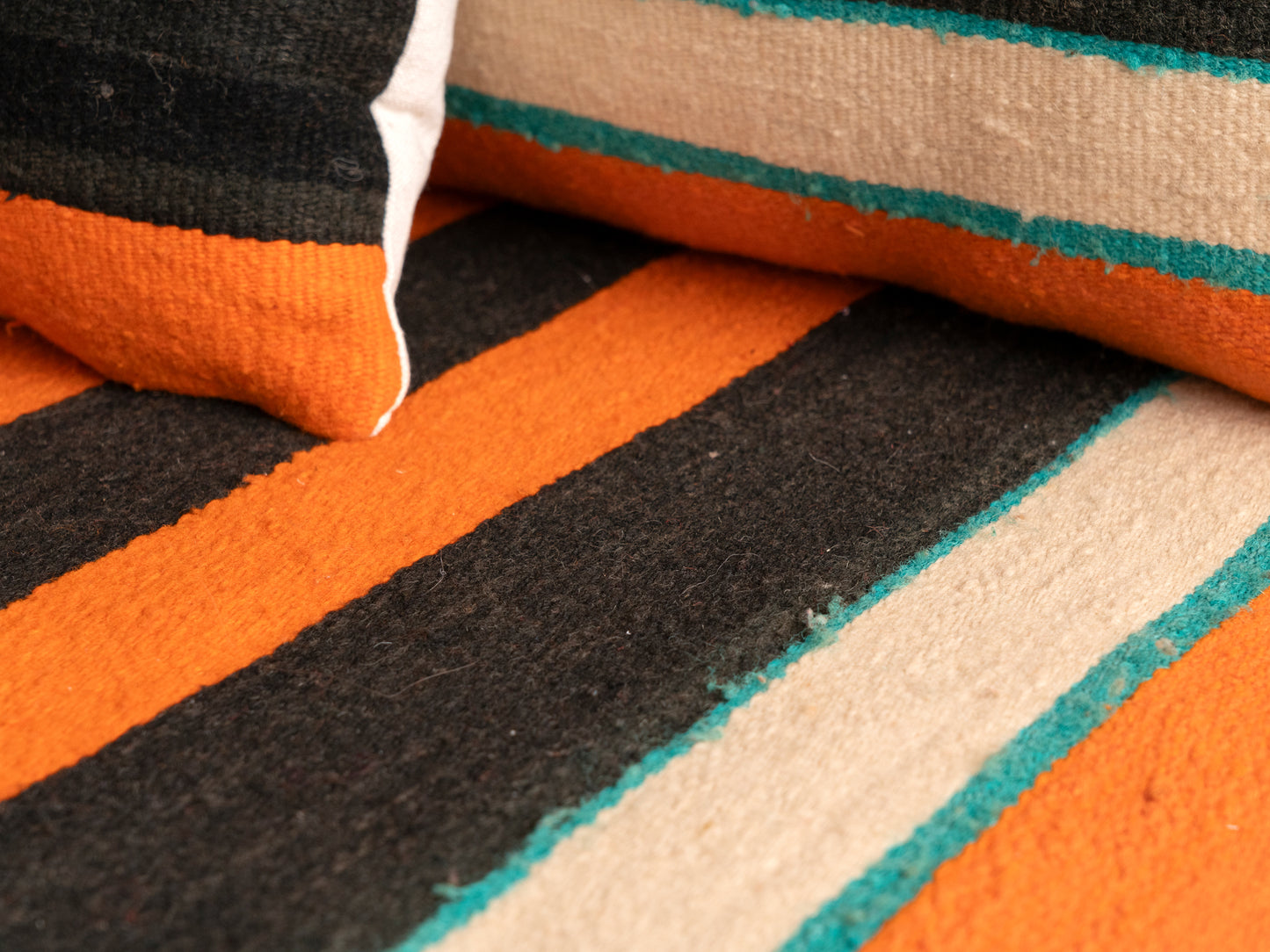 4ft Handmade Amazigh Sofa Asila ⵜⴰⴼⵍⴻⵙⵜ. FREE SHIPPING