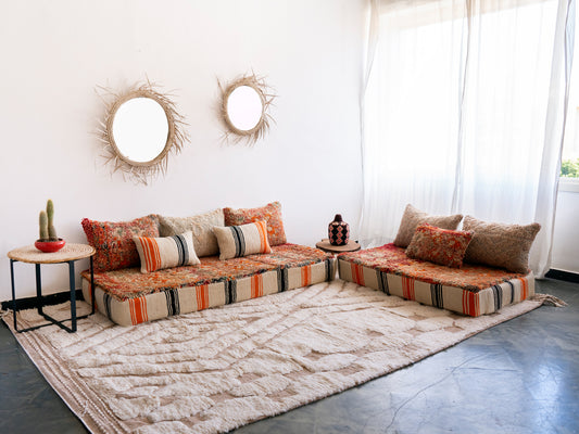 4+6ft Handmade Amazigh Vintage Sofa Ifrane ⴰⵓⵔⵉⵏⵊ. FREE SHIPPING