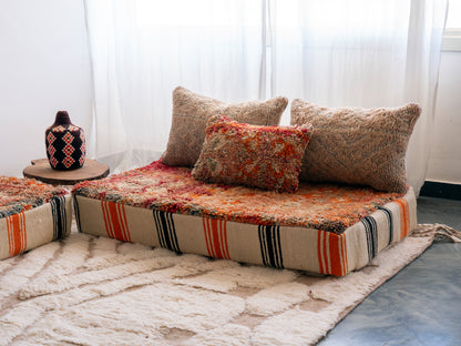 2*4ft Handmade Amazigh Vintage Sofa Ouzoud ⴰⵓⵔⵉⵏⵊ. FREE SHIPPING