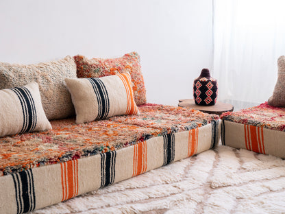 2*4ft Handmade Amazigh Vintage Sofa Ouzoud ⴰⵓⵔⵉⵏⵊ. FREE SHIPPING
