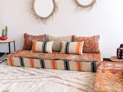 2*4ft Handmade Amazigh Vintage Sofa Ouzoud ⴰⵓⵔⵉⵏⵊ. FREE SHIPPING