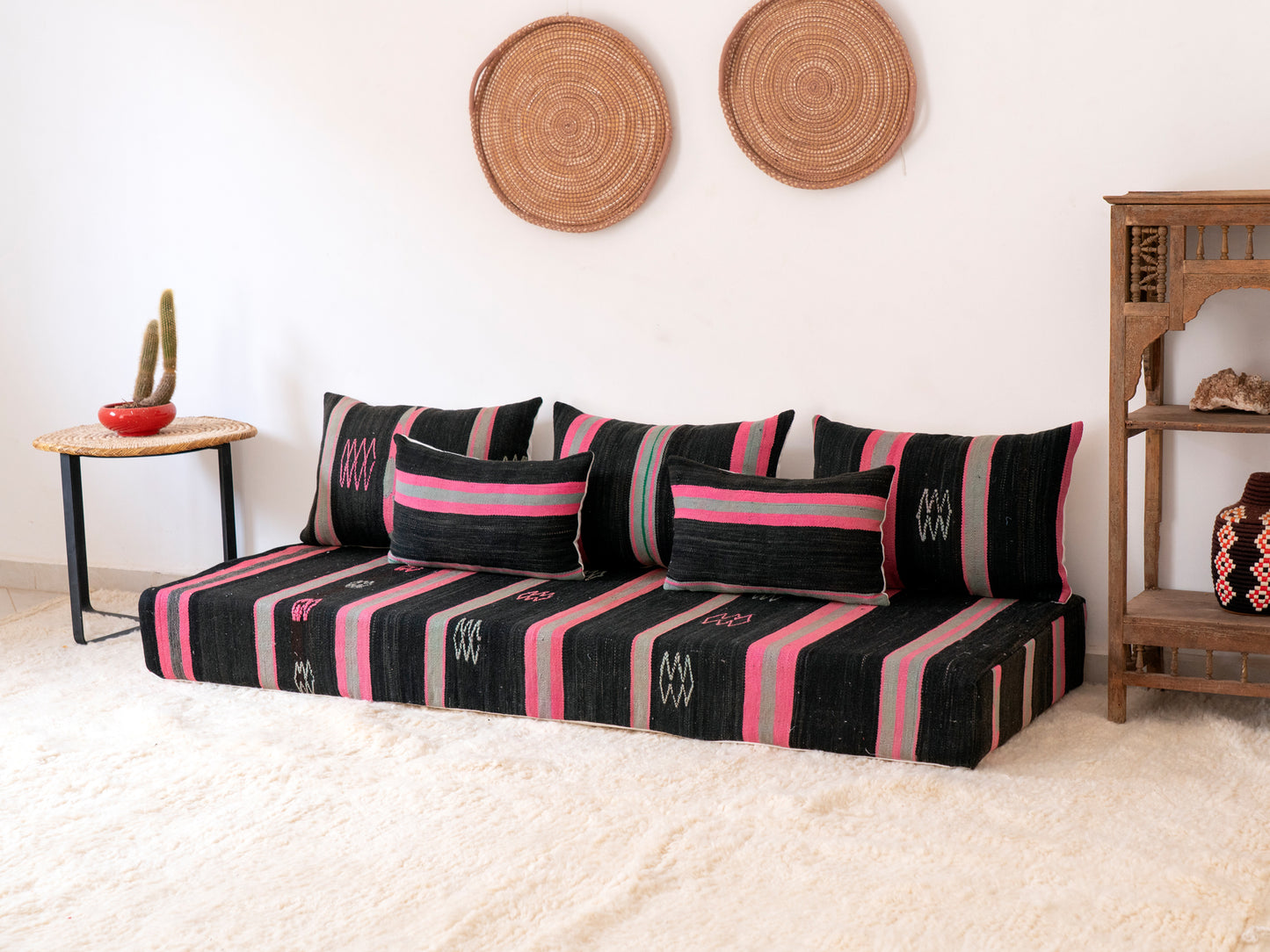 180cm/6ft Handmade Amazigh Sofa Tiznit ⴰⵓⵔⵉⵏⵊ