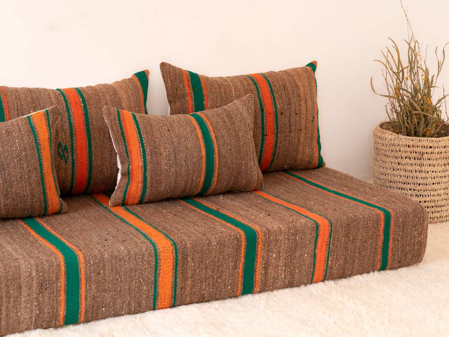 180cm/6ft Handmade Amazigh Sofa Essaouira ⴰⵓⵔⵉⵏⵊ
