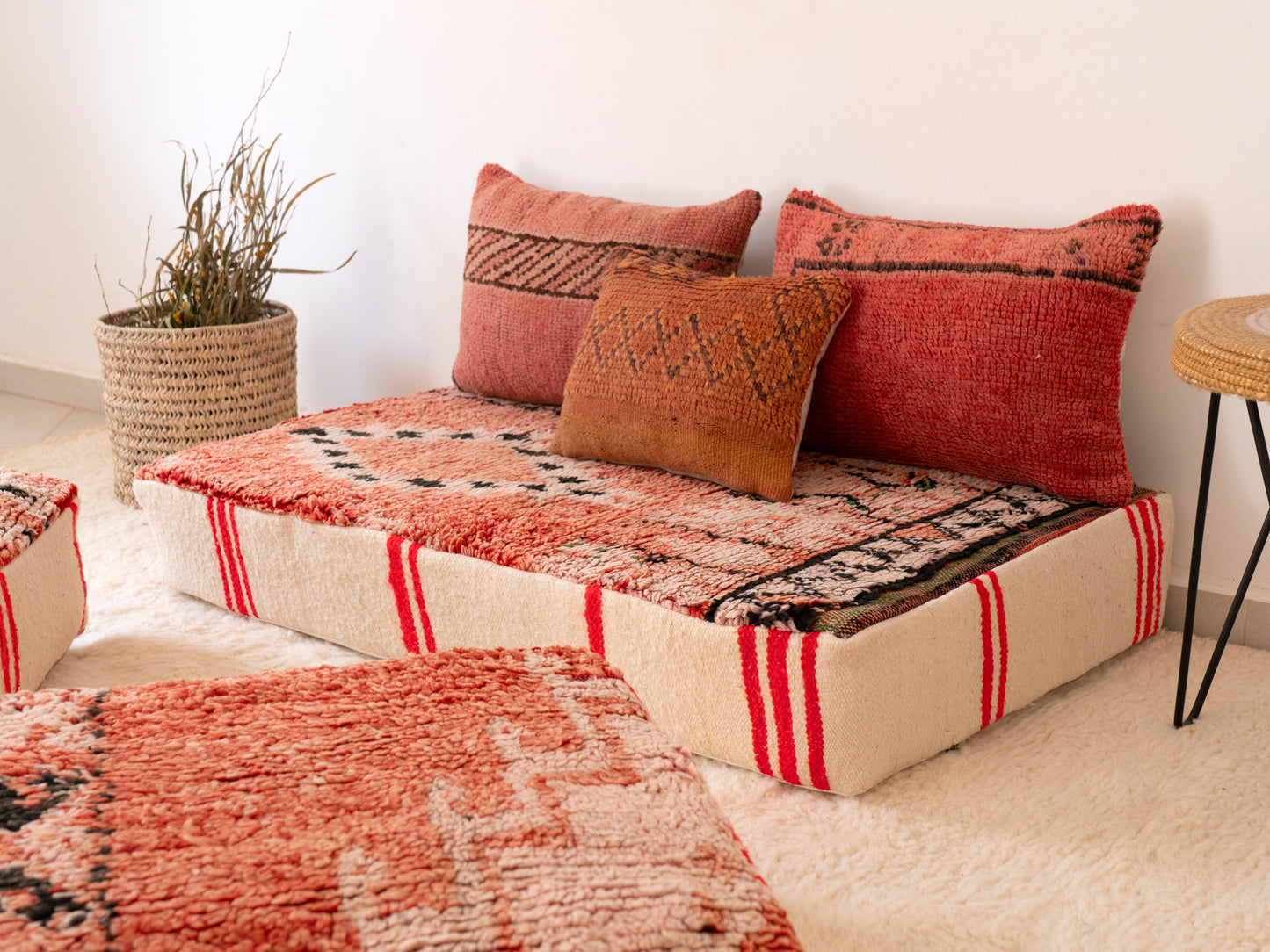 120cm/4ft Handmade Amazigh Tasanou Sofa ⵜⴰⴼⵍⴻⵙⵜ