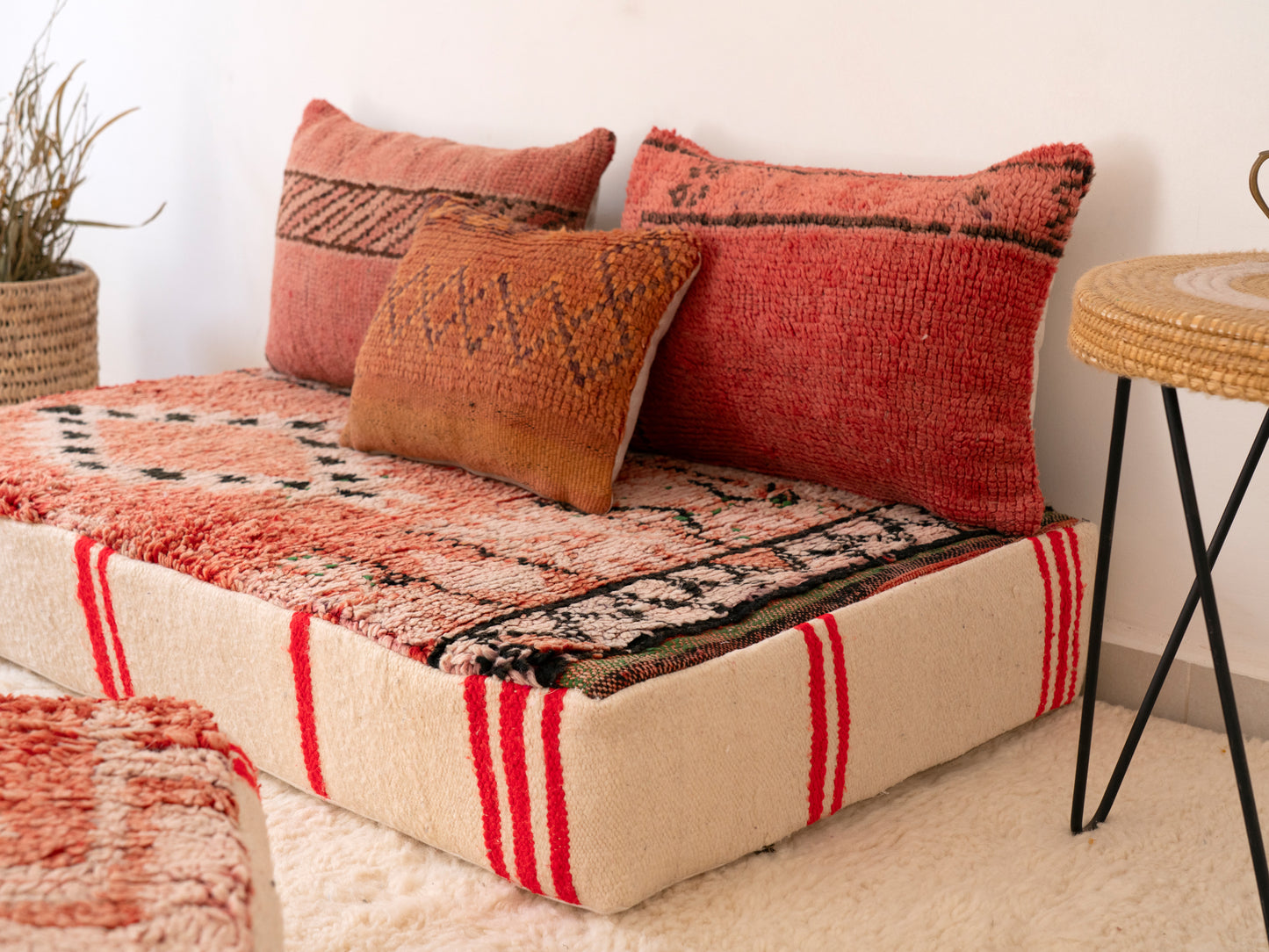 120cm/4ft Handmade Amazigh Tasanou Sofa ⵜⴰⴼⵍⴻⵙⵜ