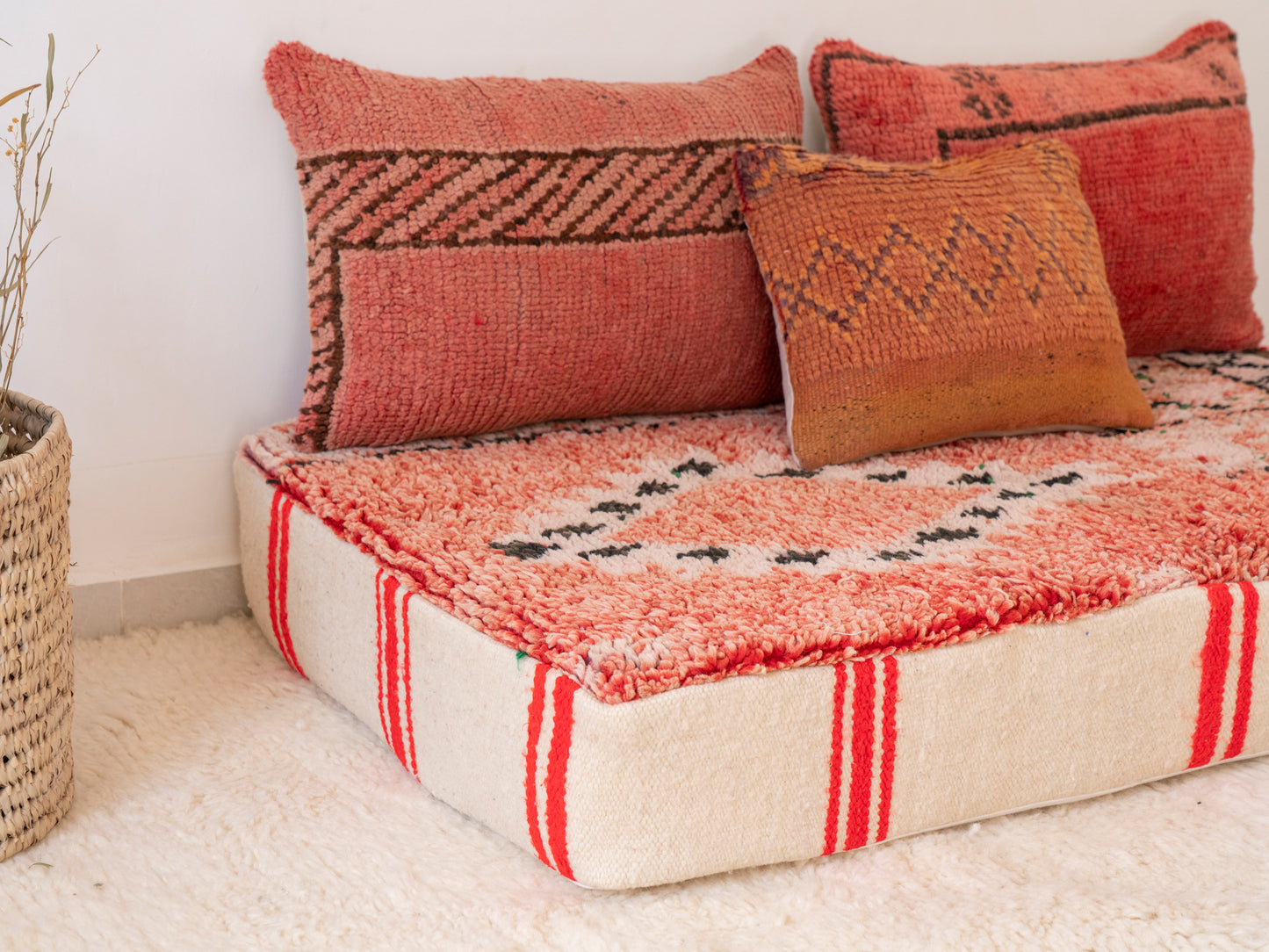 120cm/4ft Handmade Amazigh Tasanou Sofa ⵜⴰⴼⵍⴻⵙⵜ