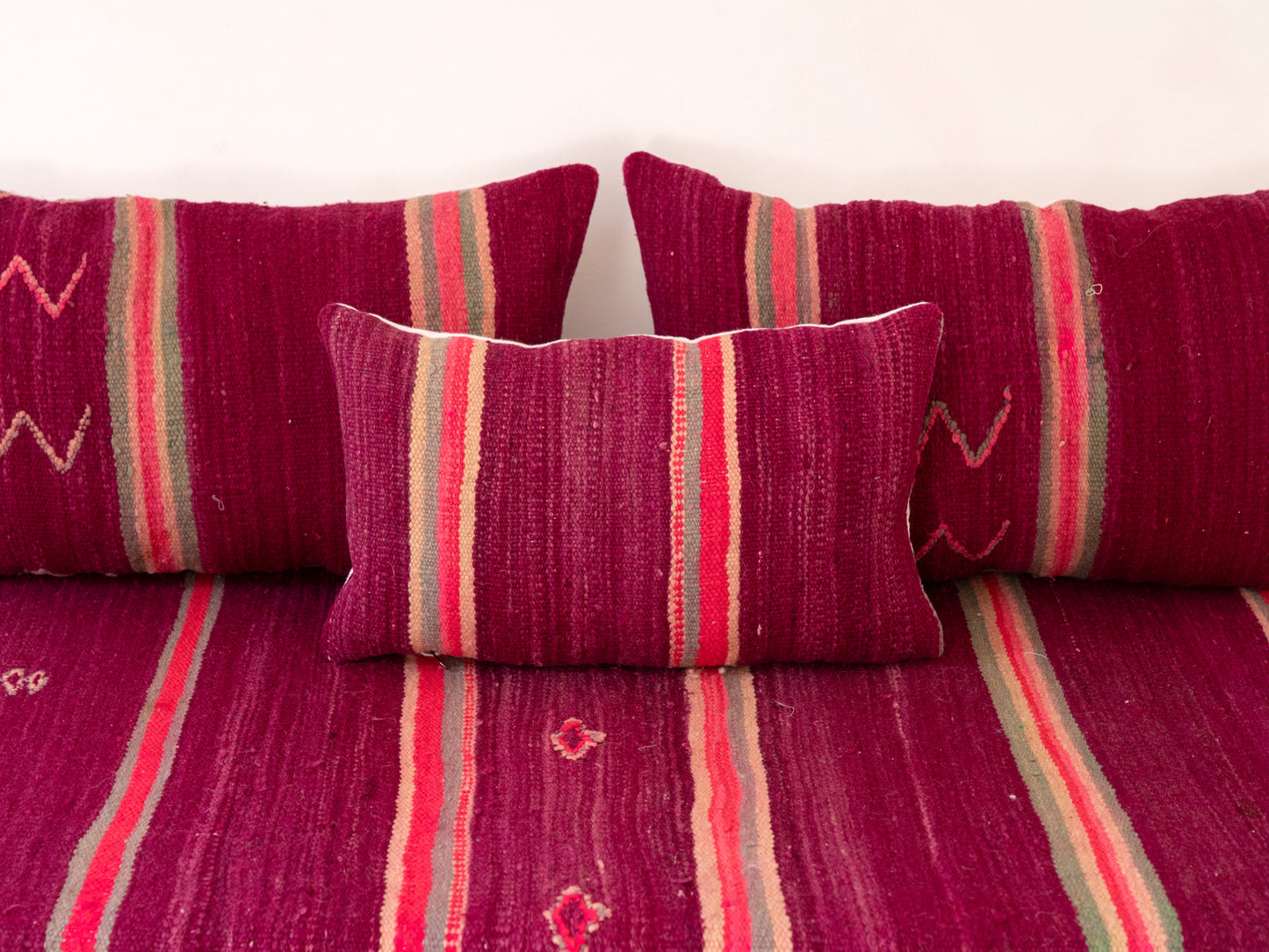 150cm/5ft Handmade Amazigh Tifelt Sofa ⵜⴰⴼⵍⴻⵙⵜ