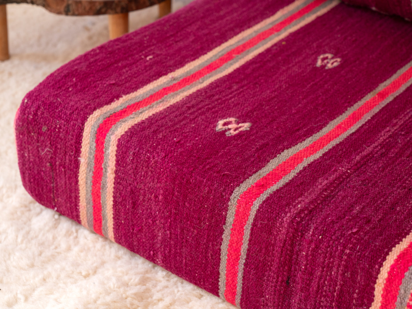 150cm/5ft Handmade Amazigh Tifelt Sofa ⵜⴰⴼⵍⴻⵙⵜ